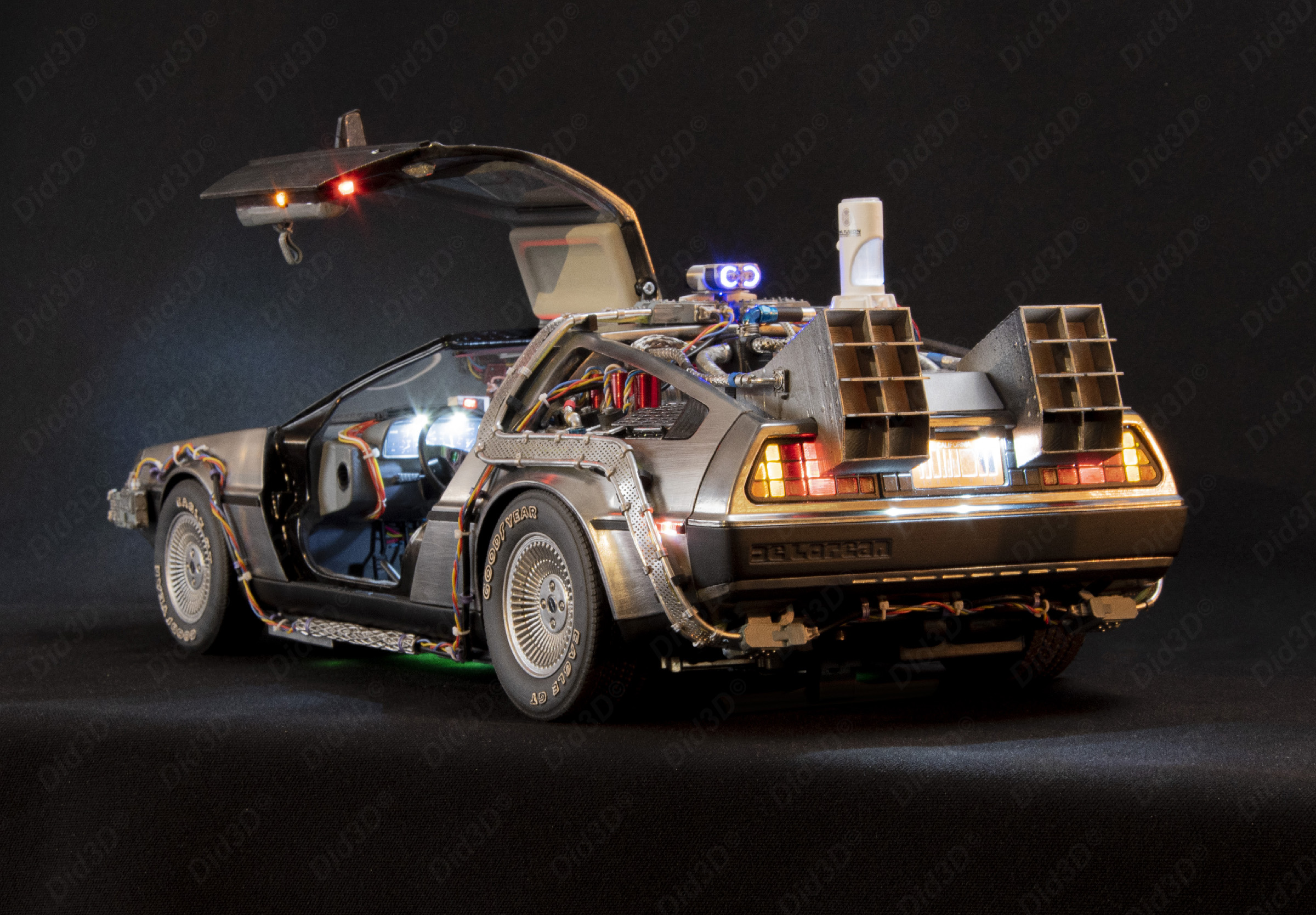 Flying DELOREAN BTTF2 (Animatronic) - 5