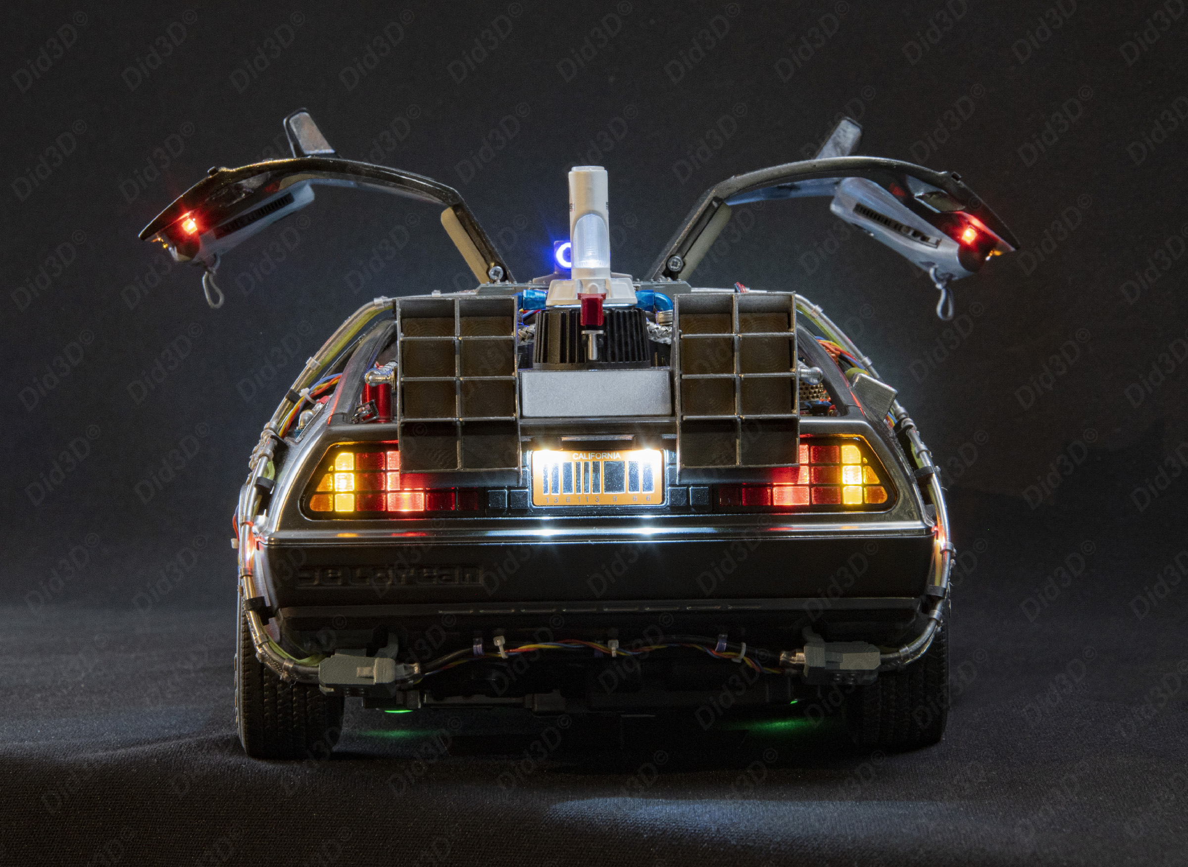 Flying DELOREAN BTTF2 (Animatronic) - 7